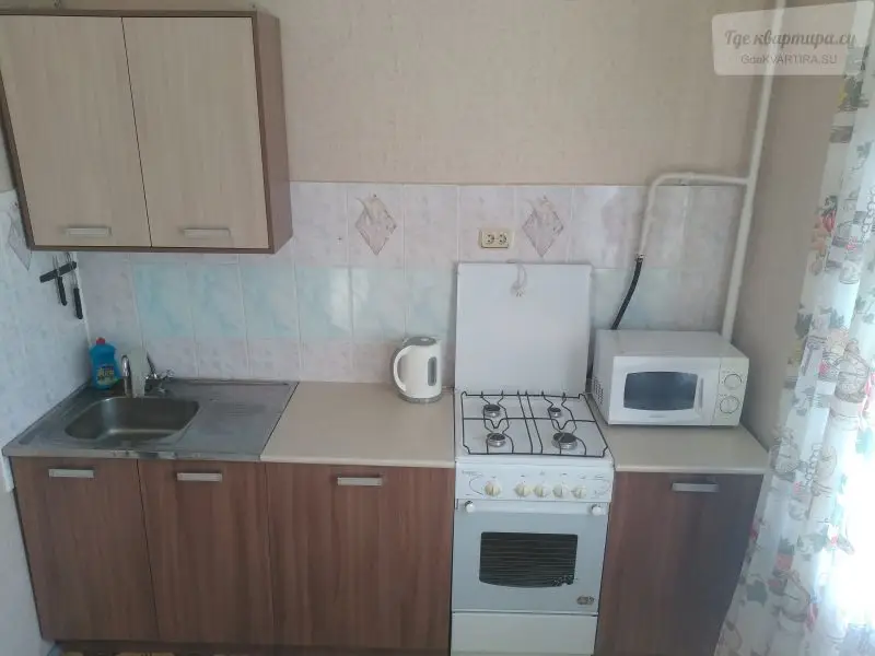 Эльтонская улица, 38