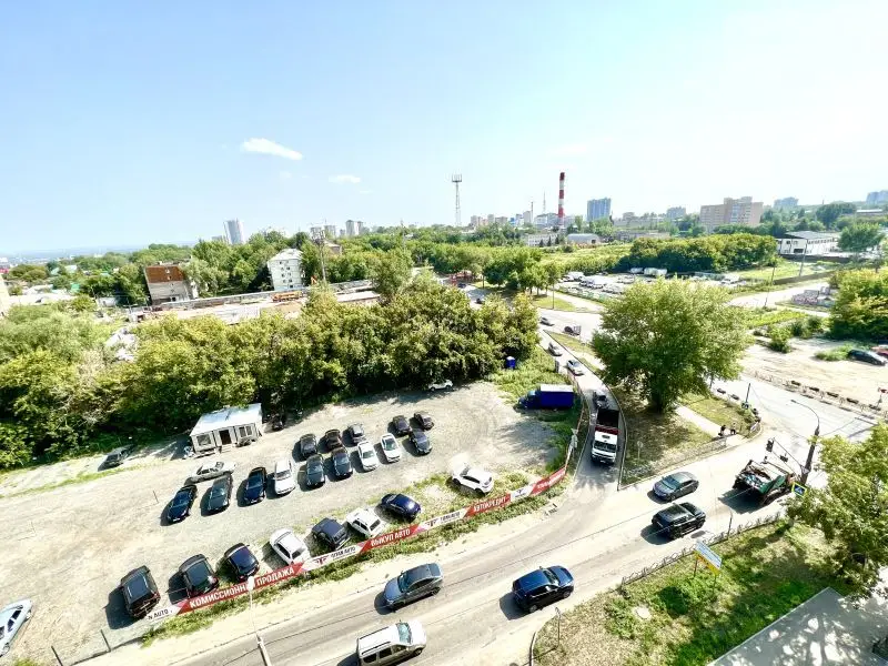 проспект Карла Маркса, 242