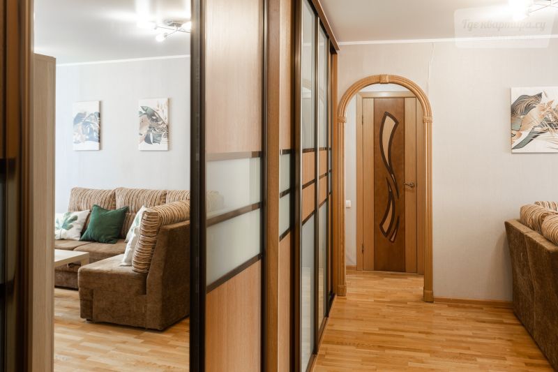 Революционная улица, 72