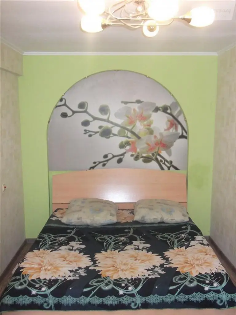 Западная улица, 12